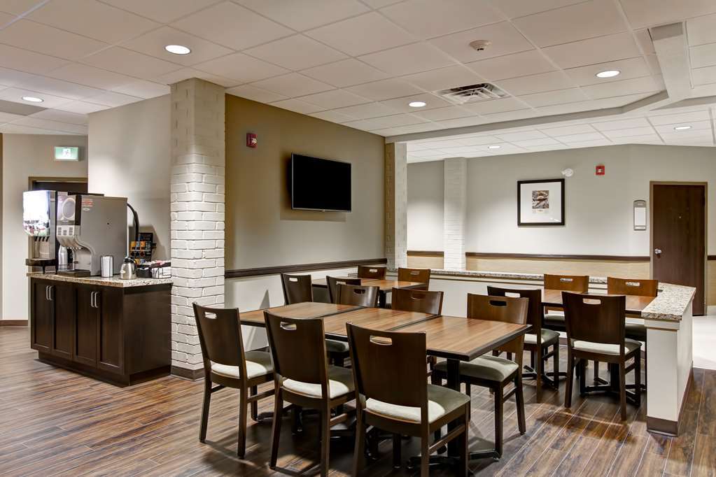 Best Western London Airport Inn & Suites Restaurant photo